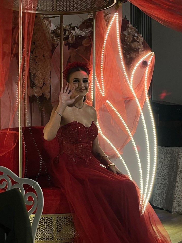 Kırmızı Straplez Nakışlı Kına Elbisesi - Görsel 2