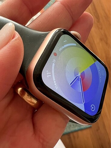Apple Aplle Watch 6 serisi pembe