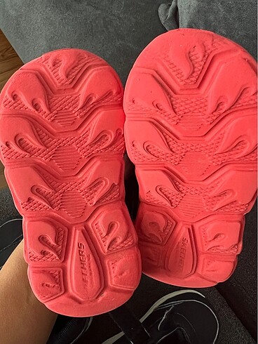 23 Beden turuncu Renk Skechers erkek sandalet orijinal