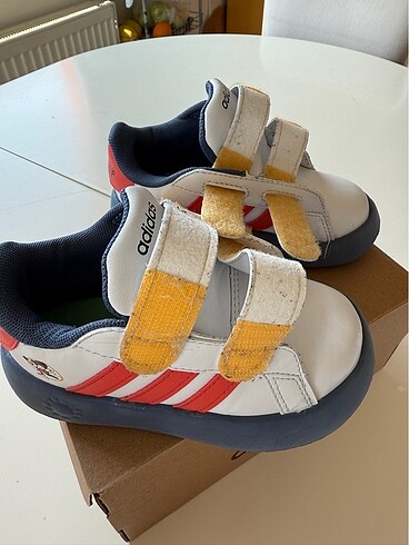 25 Beden Orjinal adidas Disney çocuk ayakkabısı