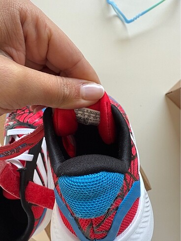 25 Beden Orijinal adidas spider man çocuk ayakkabısı