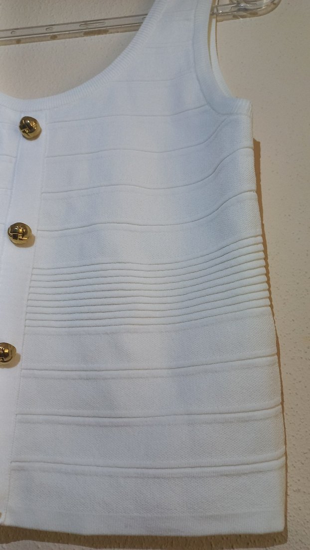 Düğmeli Beyaz V Yaka Mini - Görsel 2