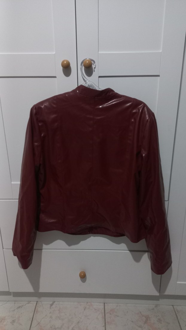 Pull&Bear kırmızı suni deri ceket - Görsel 2