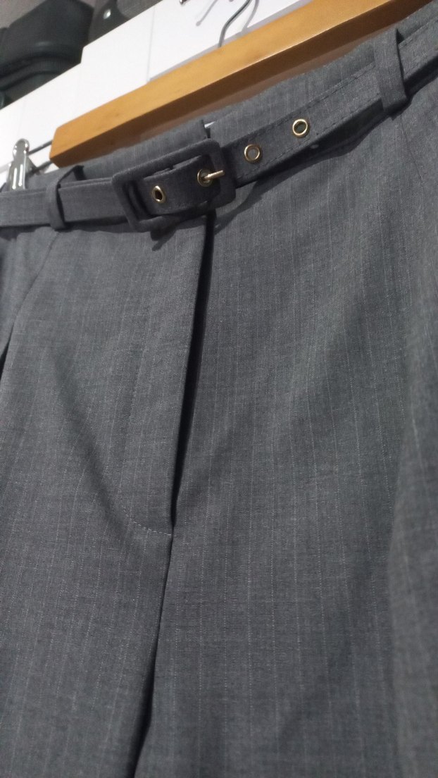 Gri Kadın Kumaş Pantolon Kemerli Midi Boy - Görsel 5