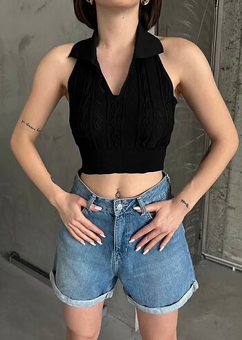 Diğer M Desenli Crop