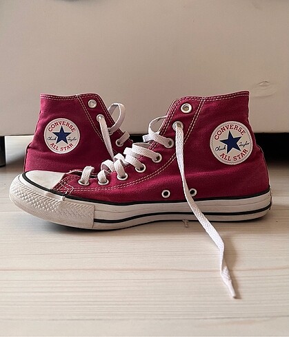 42 Beden bordo Renk Converse Ayakkabı