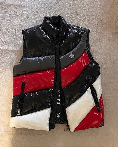 Moncler yelek orijinal
