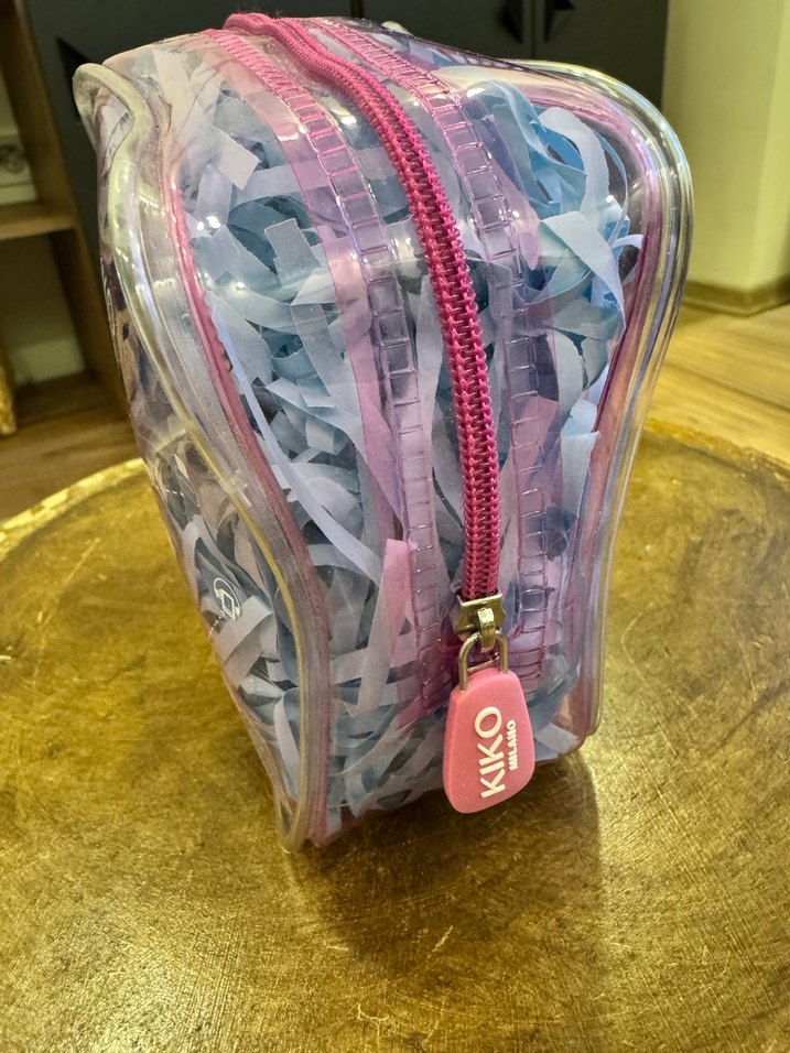 Kiko Milano Şeffaf Makyaj Çantası - Görsel 3