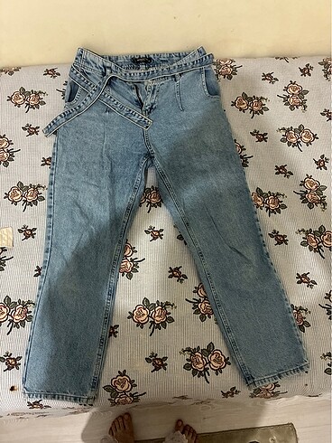Kemerli kot pantolon