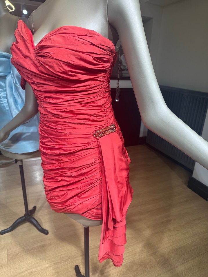 Kırmızı Drapeli Straplez Mini Abiye Elbise - Görsel 5