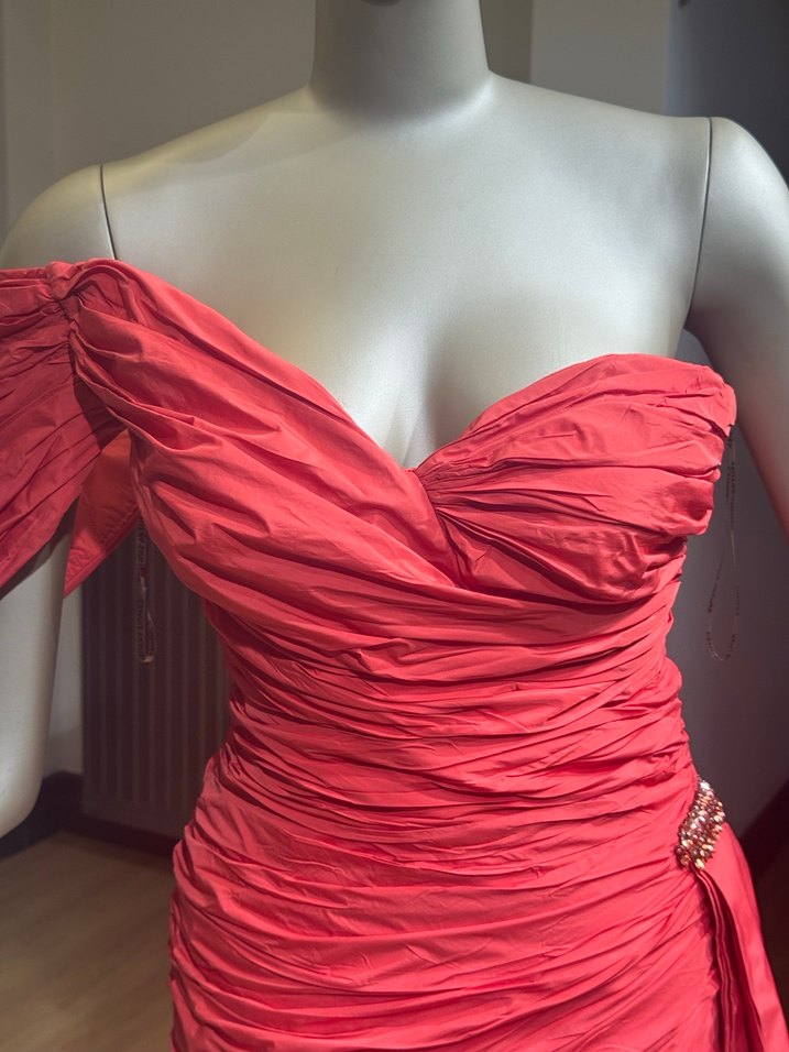 Kırmızı Drapeli Straplez Mini Abiye Elbise - Görsel 3