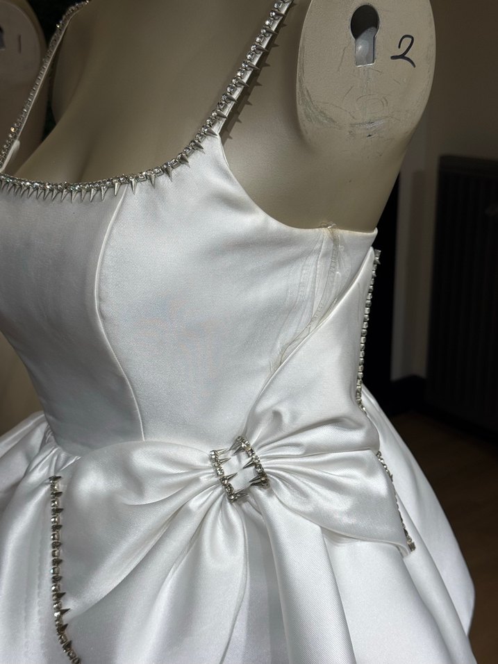 Parlak Beyaz Mini Straplez Gelinlik - Görsel 5