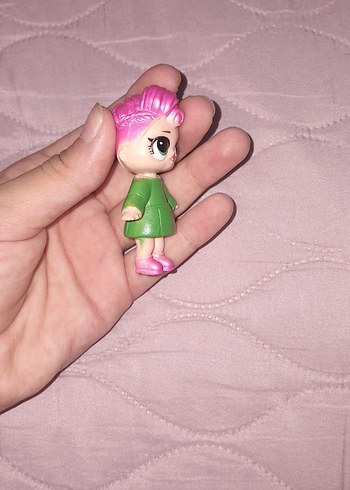 Beden Renk Pastel Pembe Saçlı Küçük Bebek