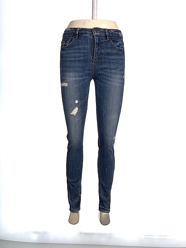 Stradivarius Skinny %70 İndirimli.