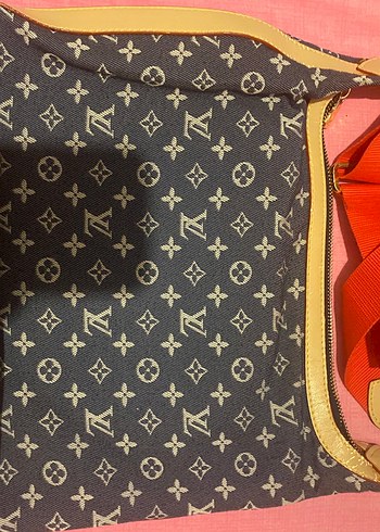 Beden lacivert Renk Louis Vuitton Kot çanta