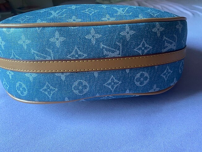 Louis Vuitton Louis Vitton kol çantası