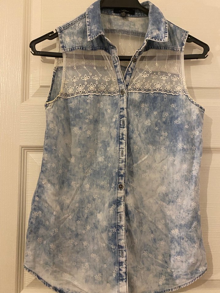 Düğmeli Kolsuz Denim Gömlek - Görsel 3