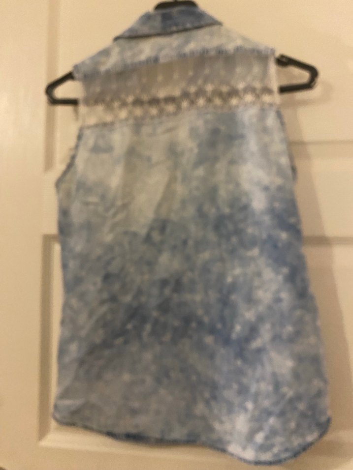 Düğmeli Kolsuz Denim Gömlek - Görsel 4