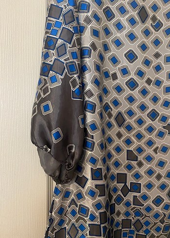 Mavi Desenli Uzun Kollu Midi Elbise - Görsel 3