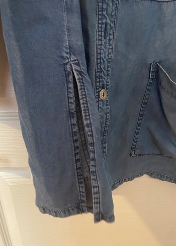 Düğmeli Uzun Kollu Kadın Denim Gömlek - Görsel 3