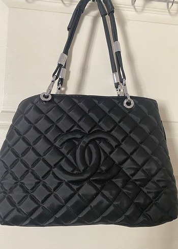 Chanel Siyah İşlemeli Kadın Omuz Çantası