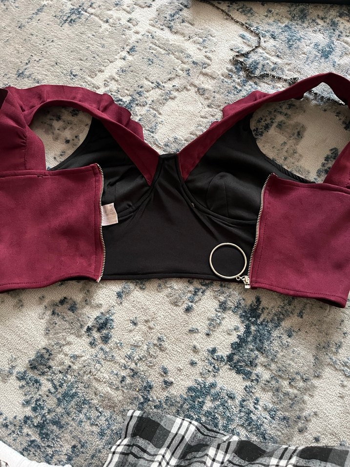 Bordo Süet Fırfırlı V Yaka Mini Büstiyer Kadife - Görsel 3