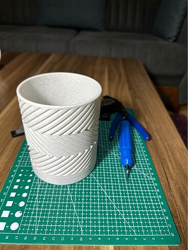 Diğer Chevron Desenli Saksı