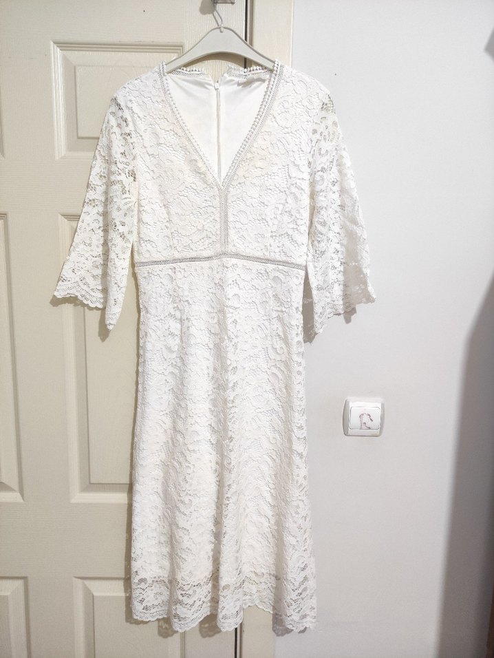 Beyaz Dantel Detaylı Midi Kalem Elbise - Görsel 2