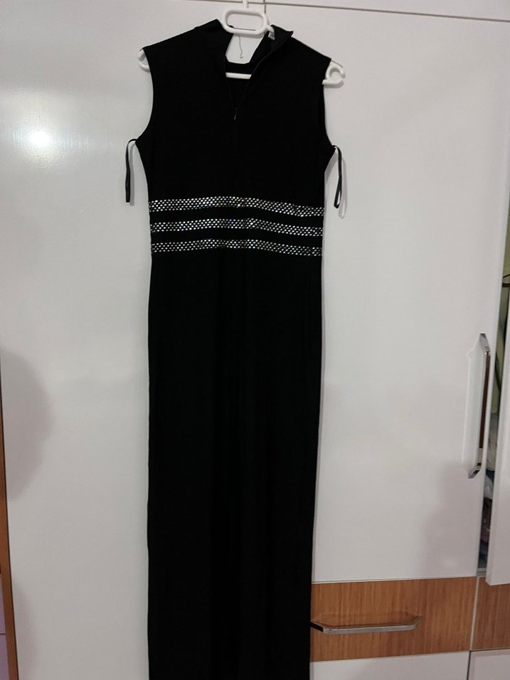 Boncuk Detaylı Siyah Uzun Abiye Elbise - Görsel 4