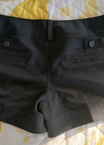 Düğmeli Siyah Mini Kadın Şort - Görsel 2