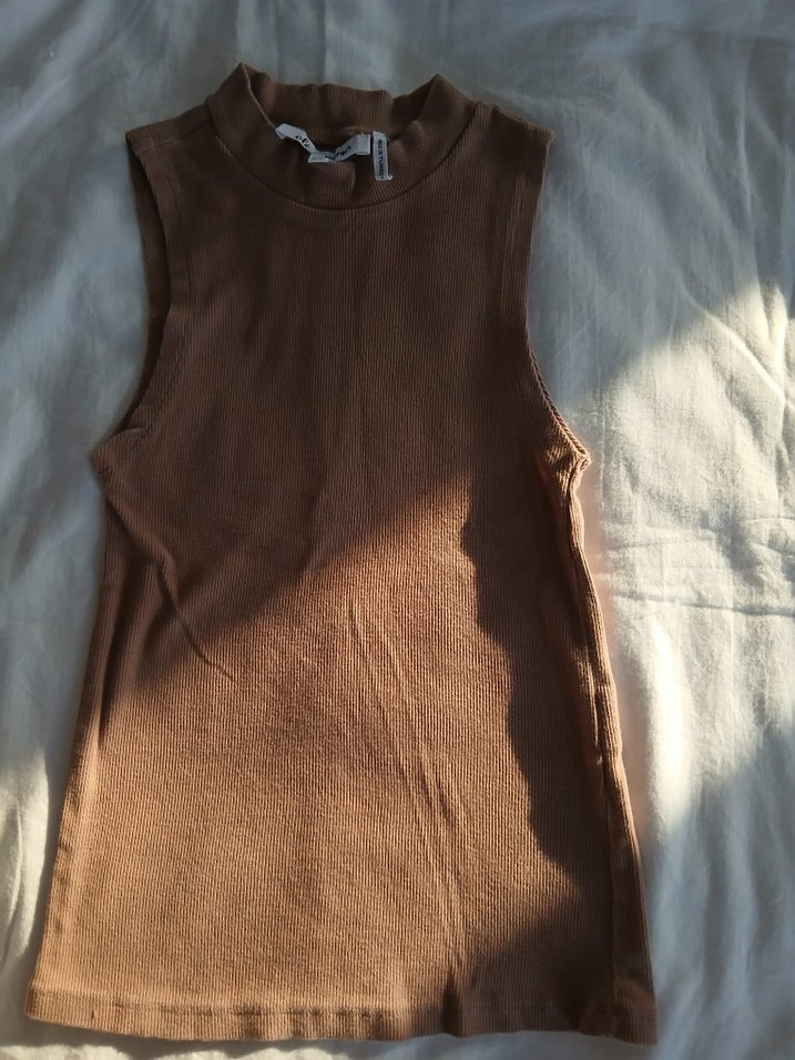 Koton Sütlü kahve Boğazlı Kolsuz Kadın Bluz - Görsel 3