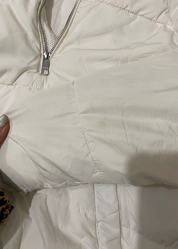 Beyaz Kapüşonlu Fermuarlı Kadın Kış Ceketi - Görsel 6