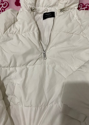 Beyaz Kapüşonlu Fermuarlı Kadın Kış Ceketi - Görsel 4