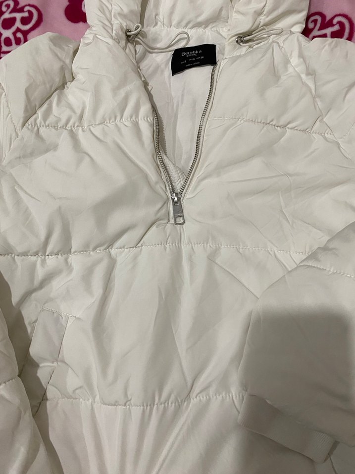 Beyaz Kapüşonlu Fermuarlı Kadın Kış Ceketi - Görsel 4