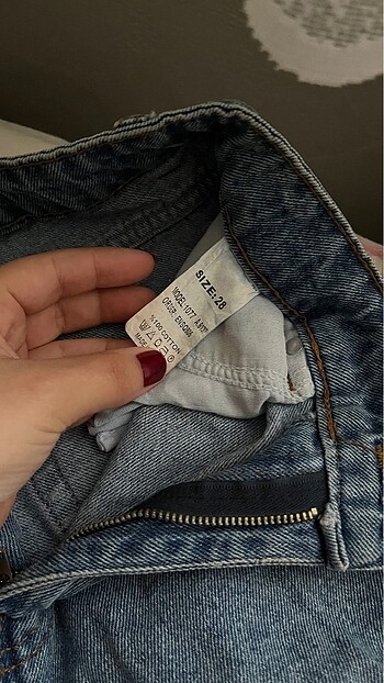 m Beden Yırtık Pantolon