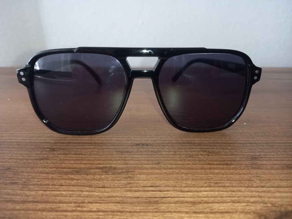 Klasik Siyah Tokalı Kadın Güneş Gözlüğü - Görsel 2