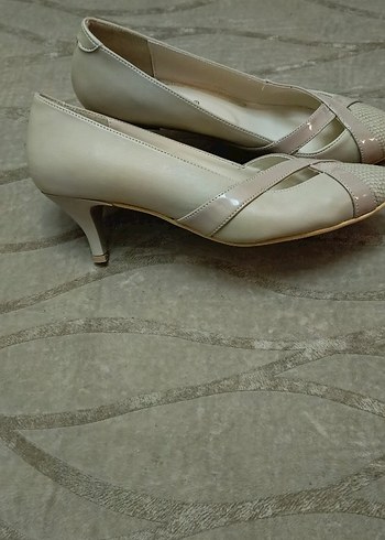 Polaris Bej Yılan Desenli Kadın Dolgu Topuk Stiletto