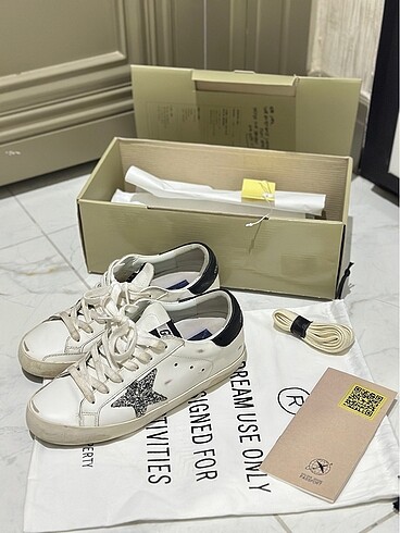Golden Goose Deluxe Goolden goos kadın ayakkabı