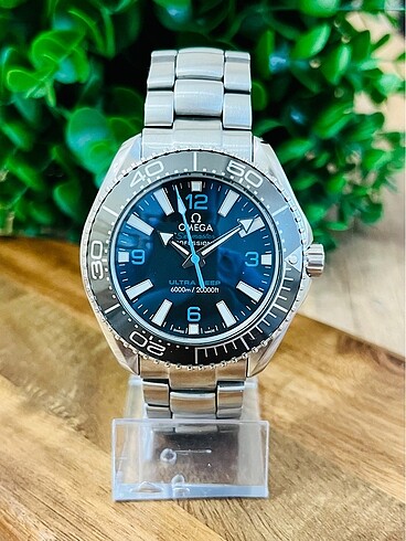 Omega saat otomatik