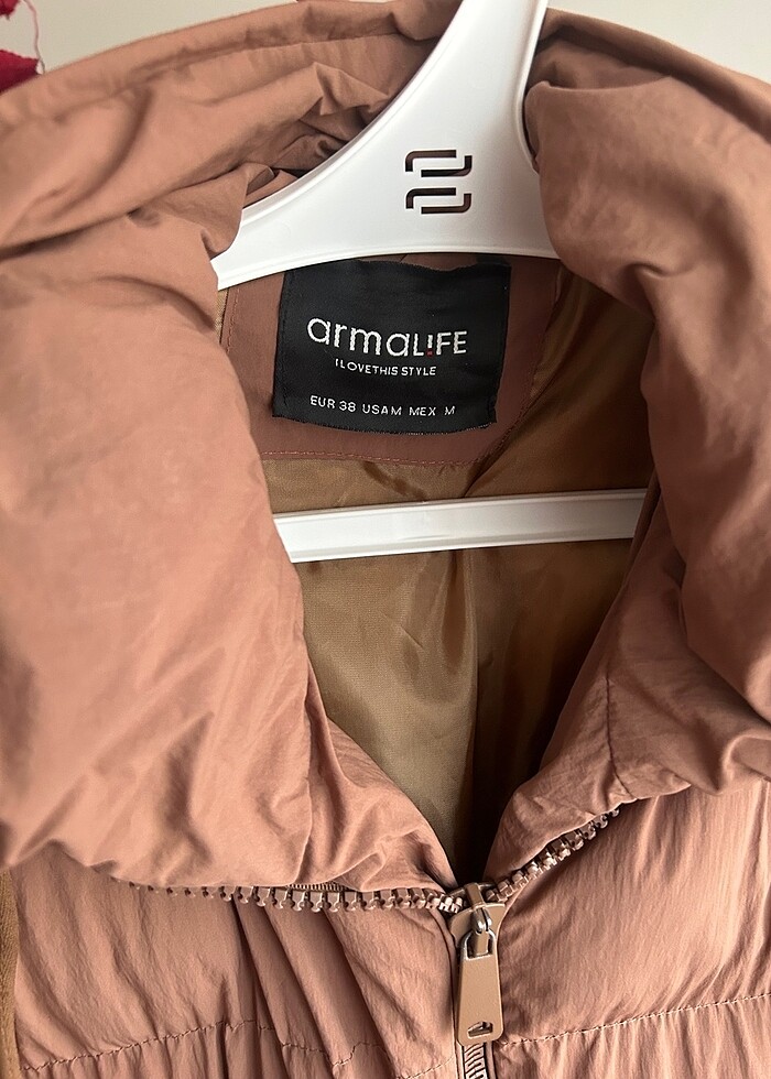 Çok az kullanıldı yıkadım dolaba koyduğum için biraz buruşuk dur - Görsel 4