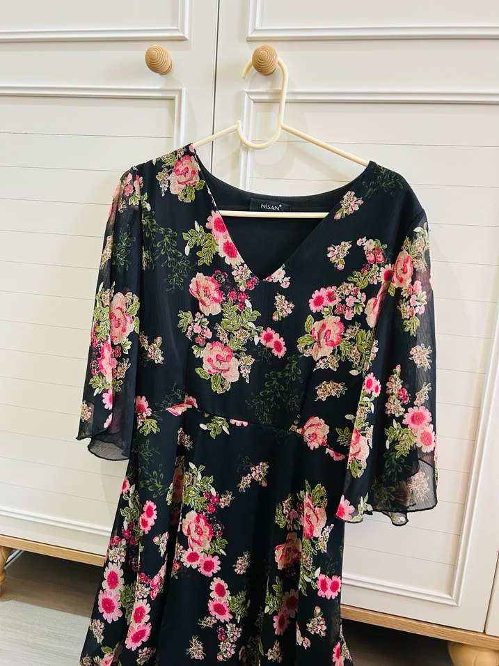 Çiçek Desenli elbise - Görsel 2