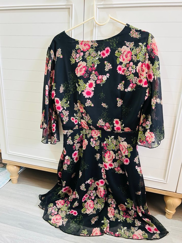 Çiçek Desenli elbise - Görsel 4