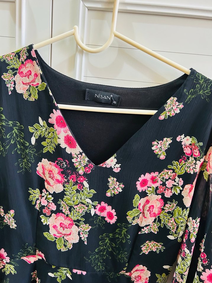 Çiçek Desenli elbise - Görsel 3