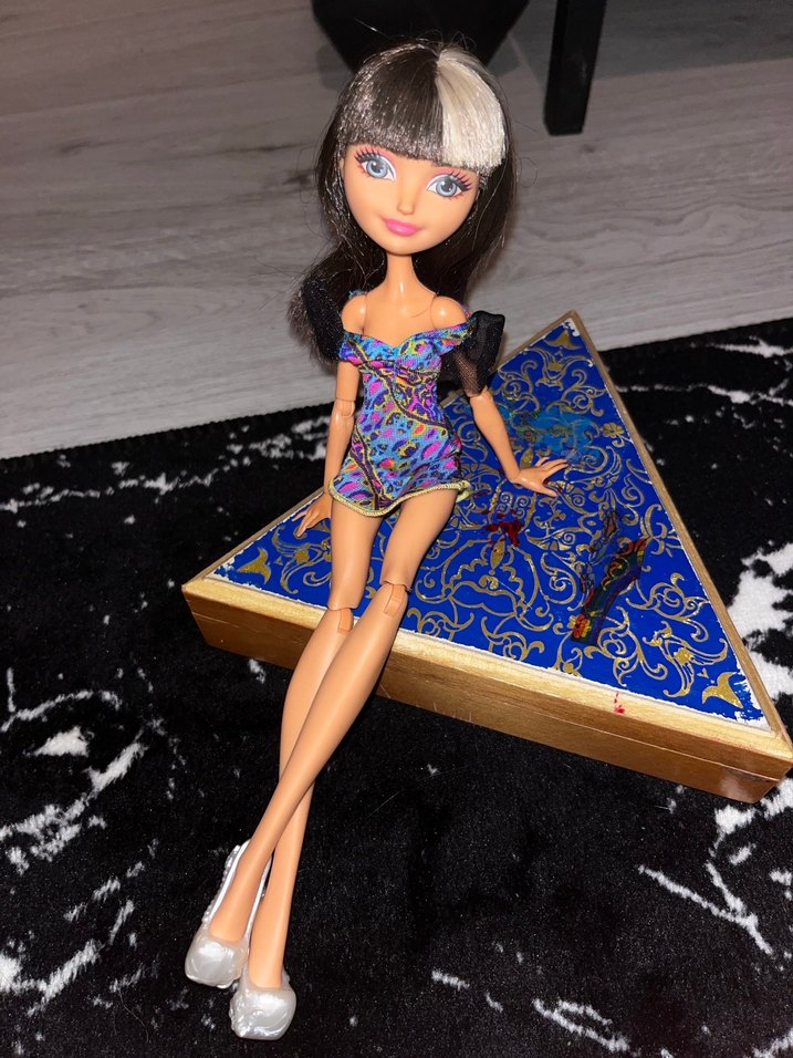 ever after high cerise hood - Görsel 2