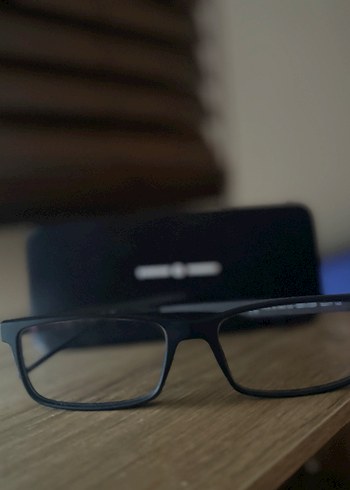 Kemer Detaylı Siyah Minimalist Kadın Gözlüğü - Görsel 2