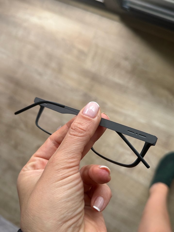 Kemer Detaylı Siyah Minimalist Kadın Gözlüğü - Görsel 3