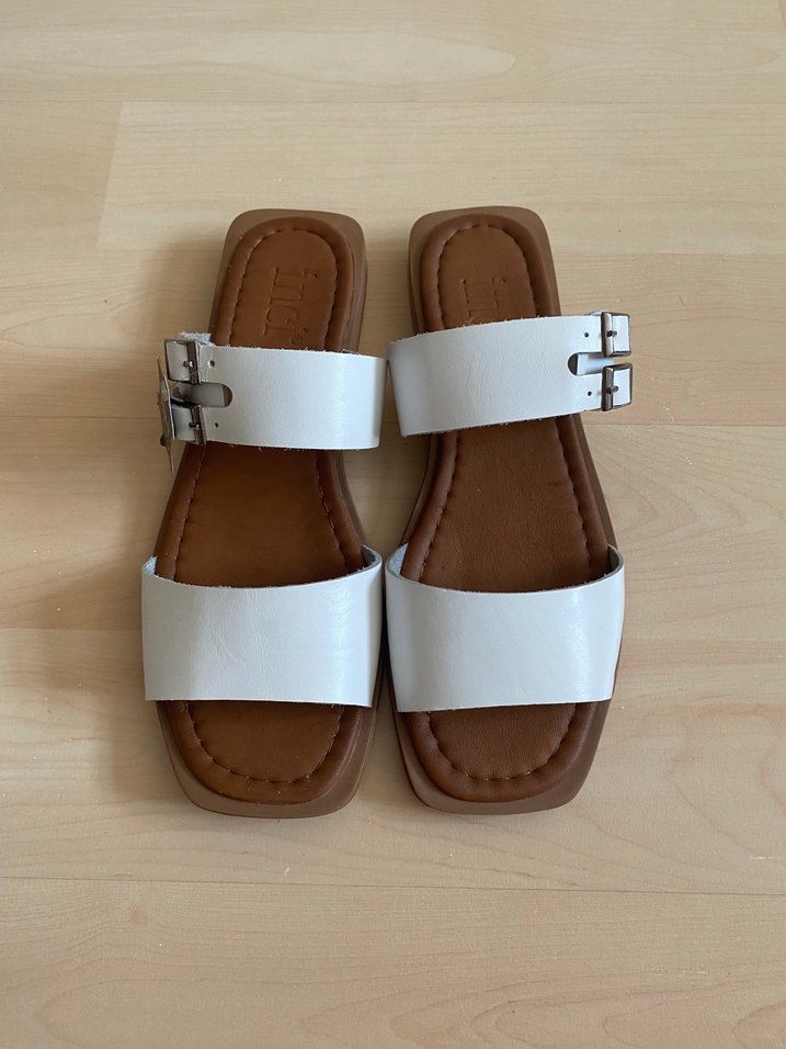 İNCİ HAKİKİ DERİ Beyaz Tokalı Kadın Terlik - Görsel 4