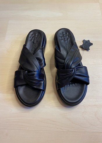 İNCİ HAKİKİ DERİ TERLİK - Görsel 3