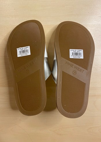 Orijinal NİNE WEST Tokalı Beyaz Kadın Terlik - Görsel 4