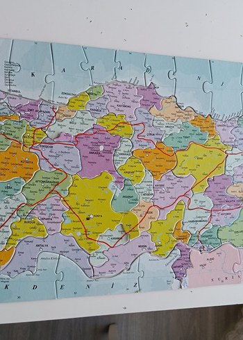 Diğer Çocuklar için Renkli Harita Puzzle